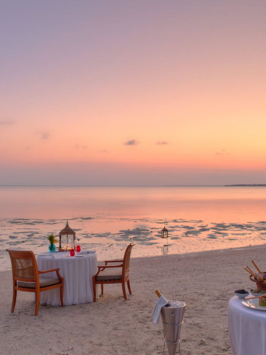 Essen am Strand der The Residence Zanzibar