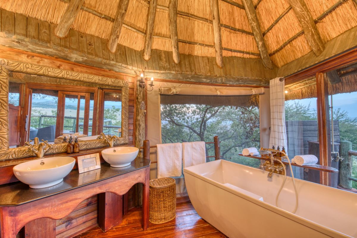 Badezimmer in der Soroi Serengeti Safari Lodge