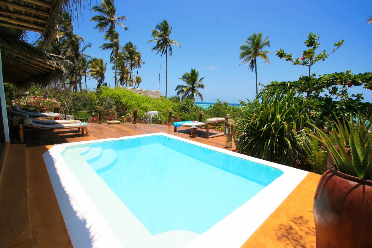 Swimmingpool im Matemwe Beach House Tansania