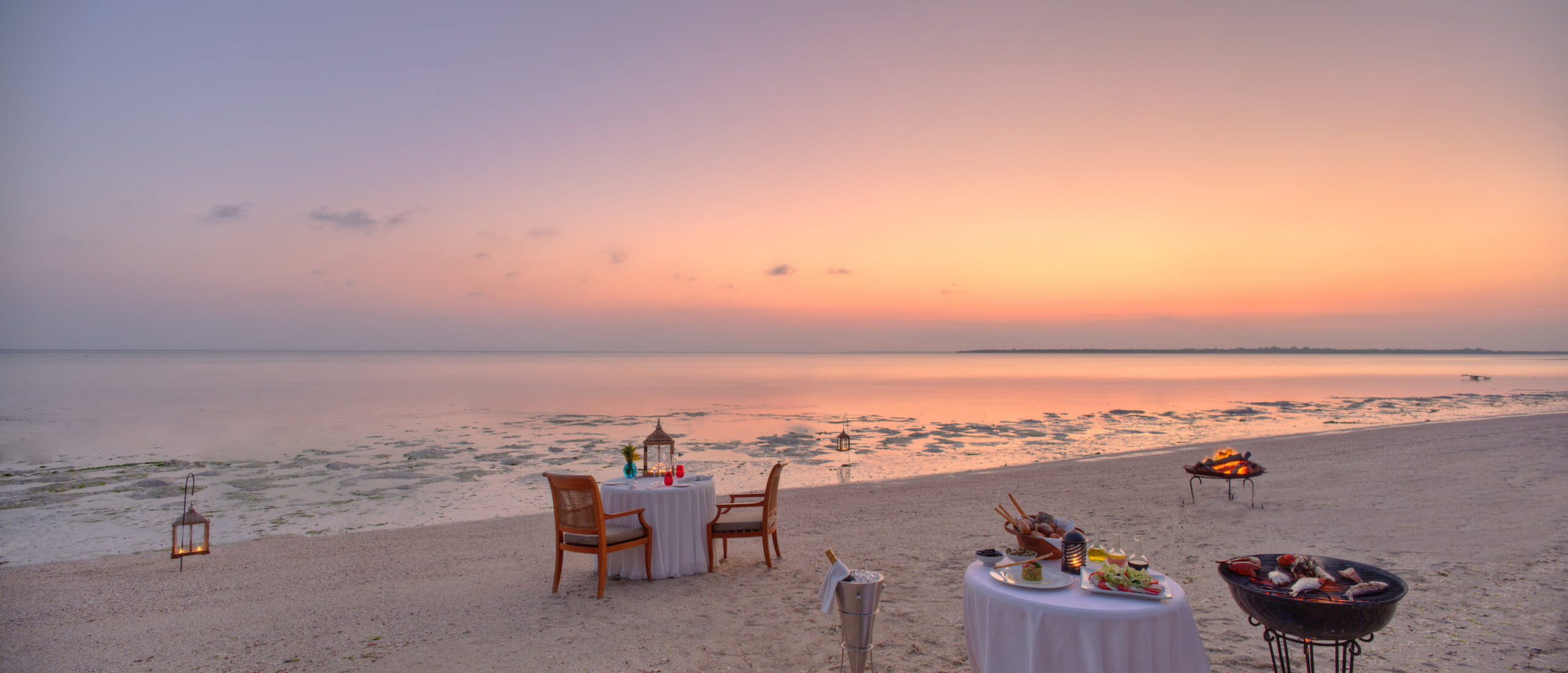 Essen am Strand der The Residence Zanzibar