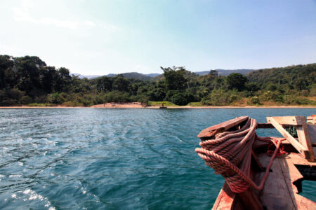 Am Ufer des Tanganyika Sees